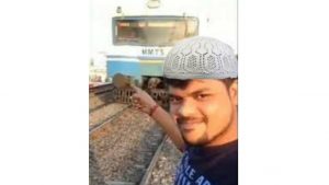 चलती ट्रेन से गिरने के बाद भी घायल अब्दुल नहीं गया अस्पताल, करता रहा इंतज़ार कि कोई उससे जय श्री राम बुलवाए